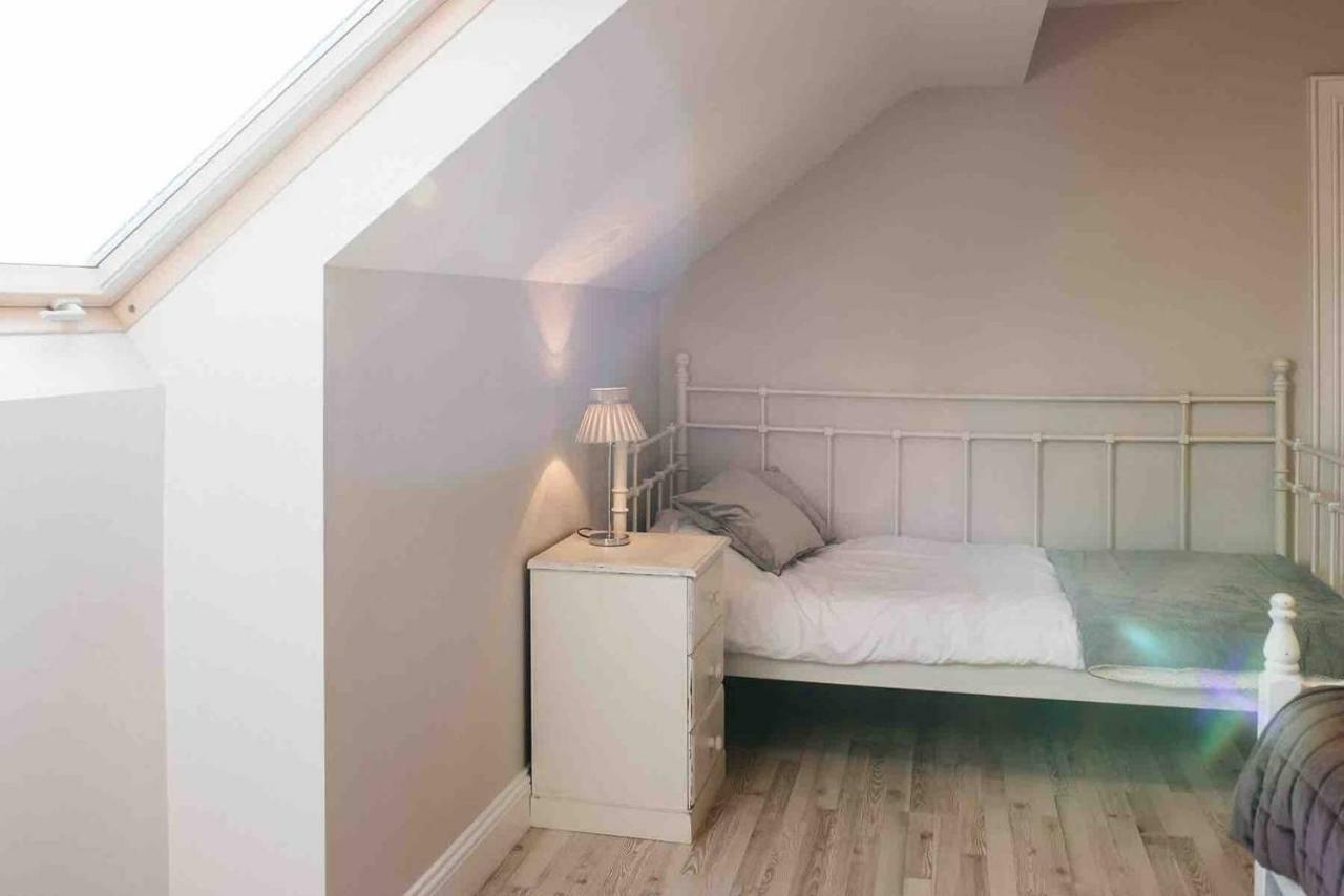 Hill House Apartment Maghera  エクステリア 写真